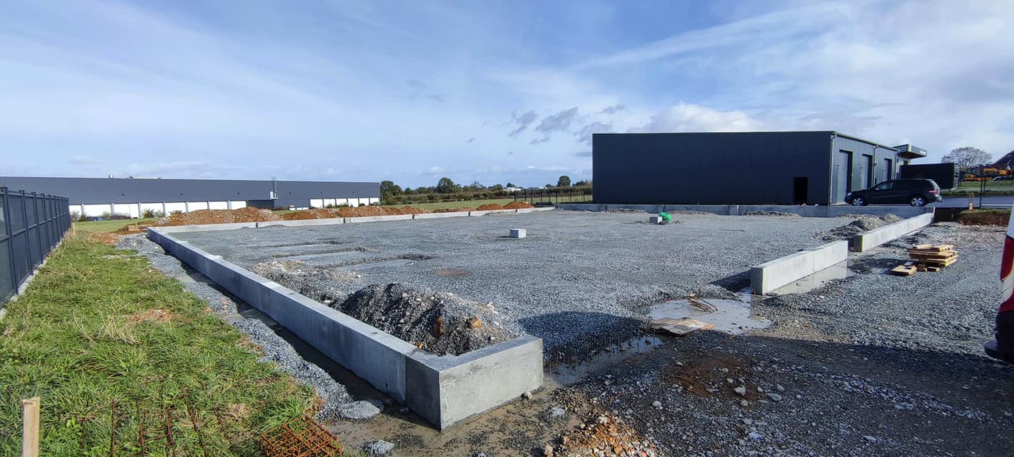 Ar' Béton est spécialisé dans la construction de bâtiments industriels sur-mesure, à Rennes et dans tout le département Ille-et-Vilaine